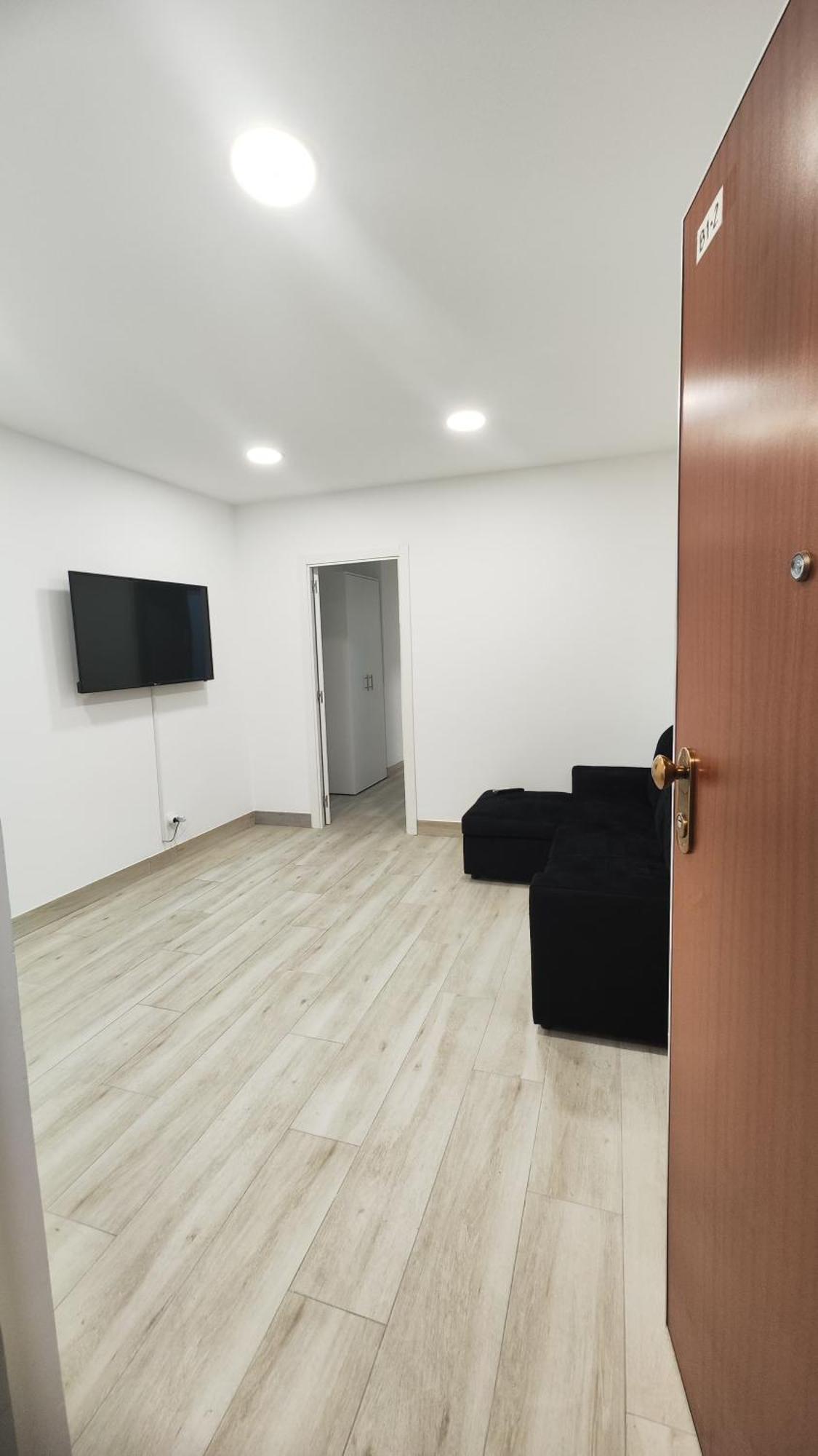 Albergue Only For Women Madrid-sol