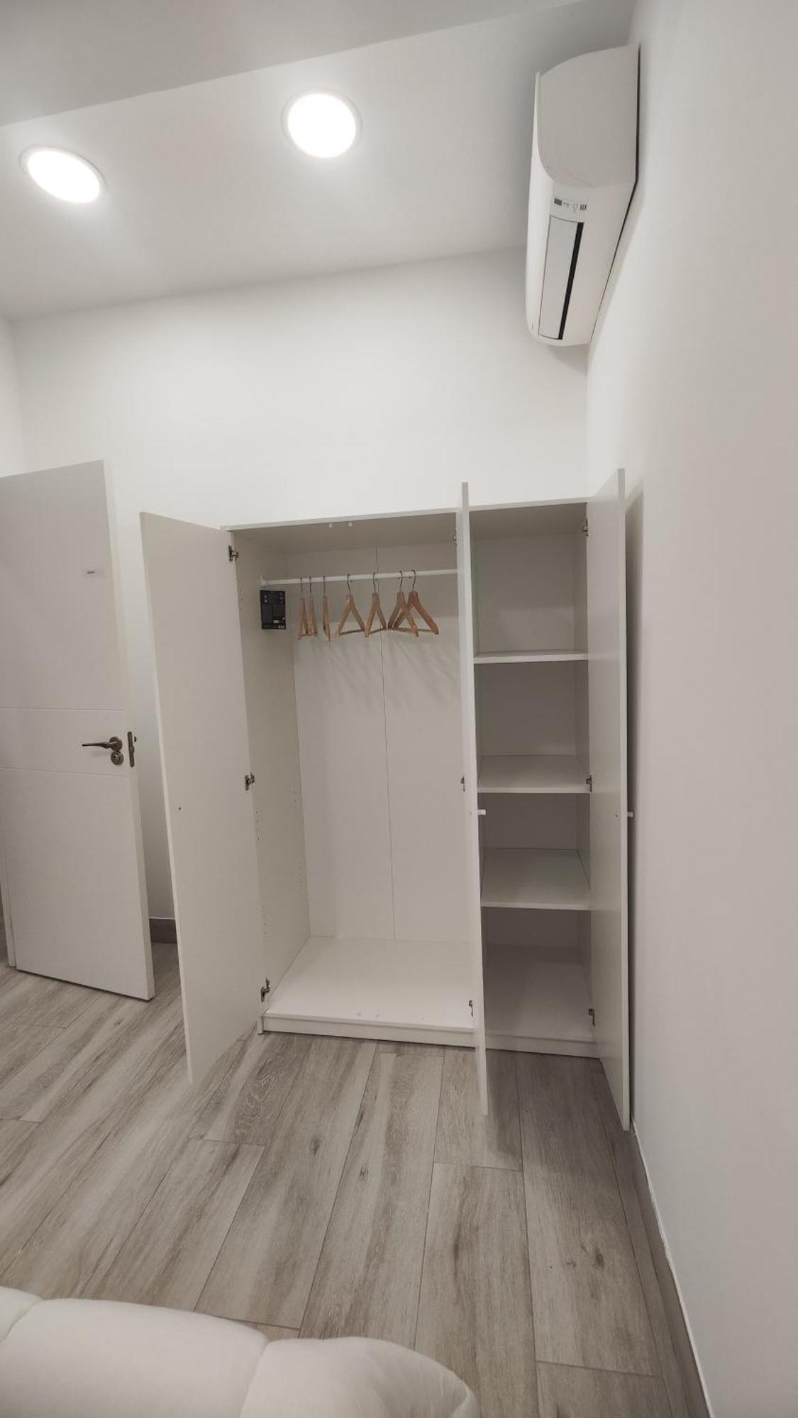 Albergue Only For Women Madrid-sol
