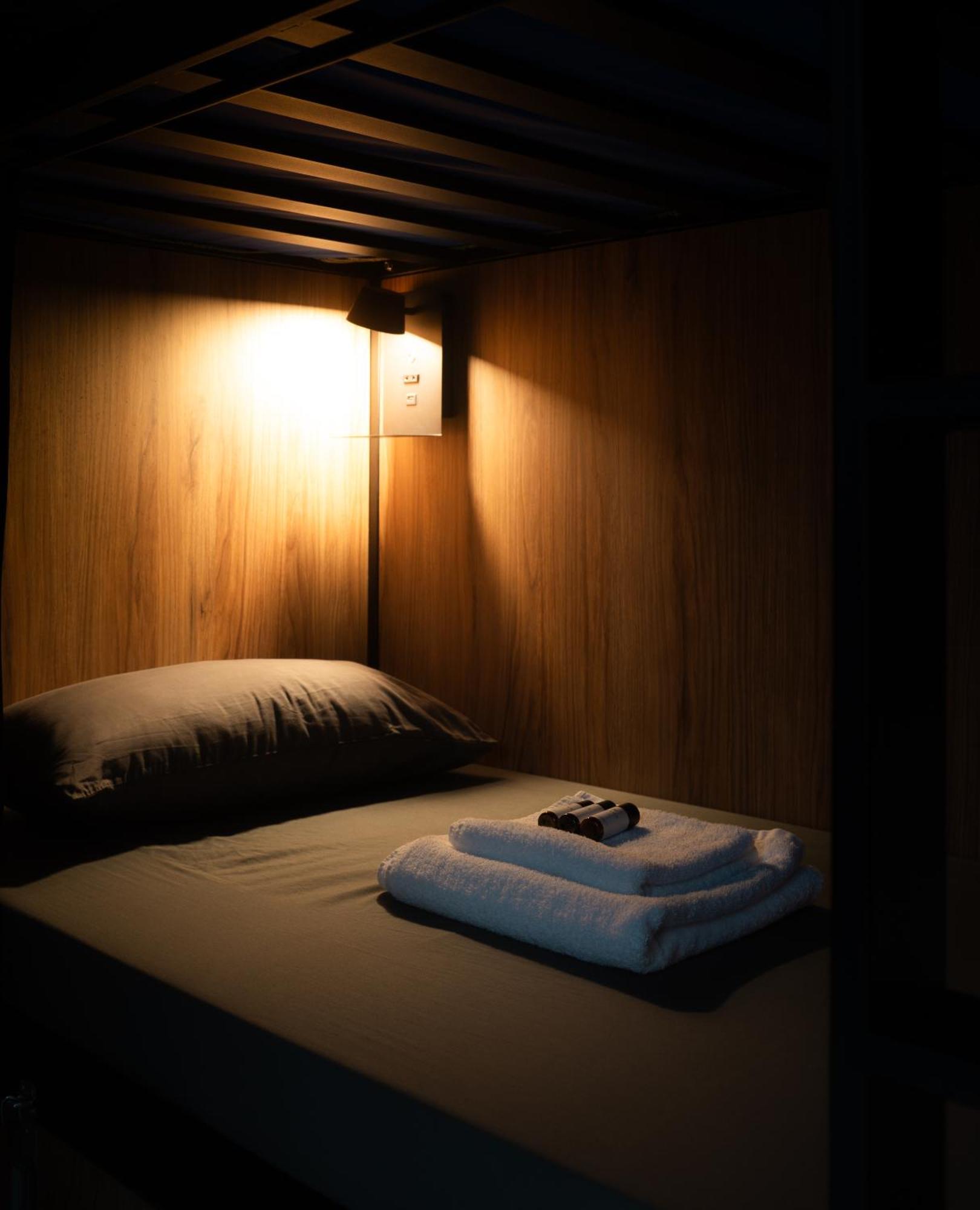 Albergue Only For Women Madrid-sol Madri